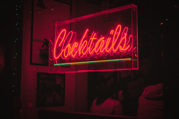 Red neon 'cocktails' sign